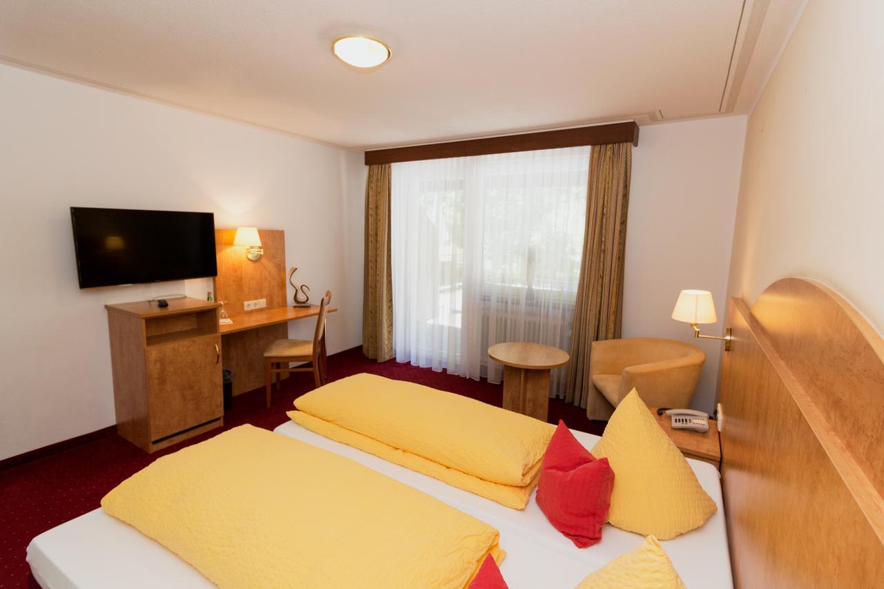 הוכנשוואנד Hotel Cortina מראה חיצוני תמונה