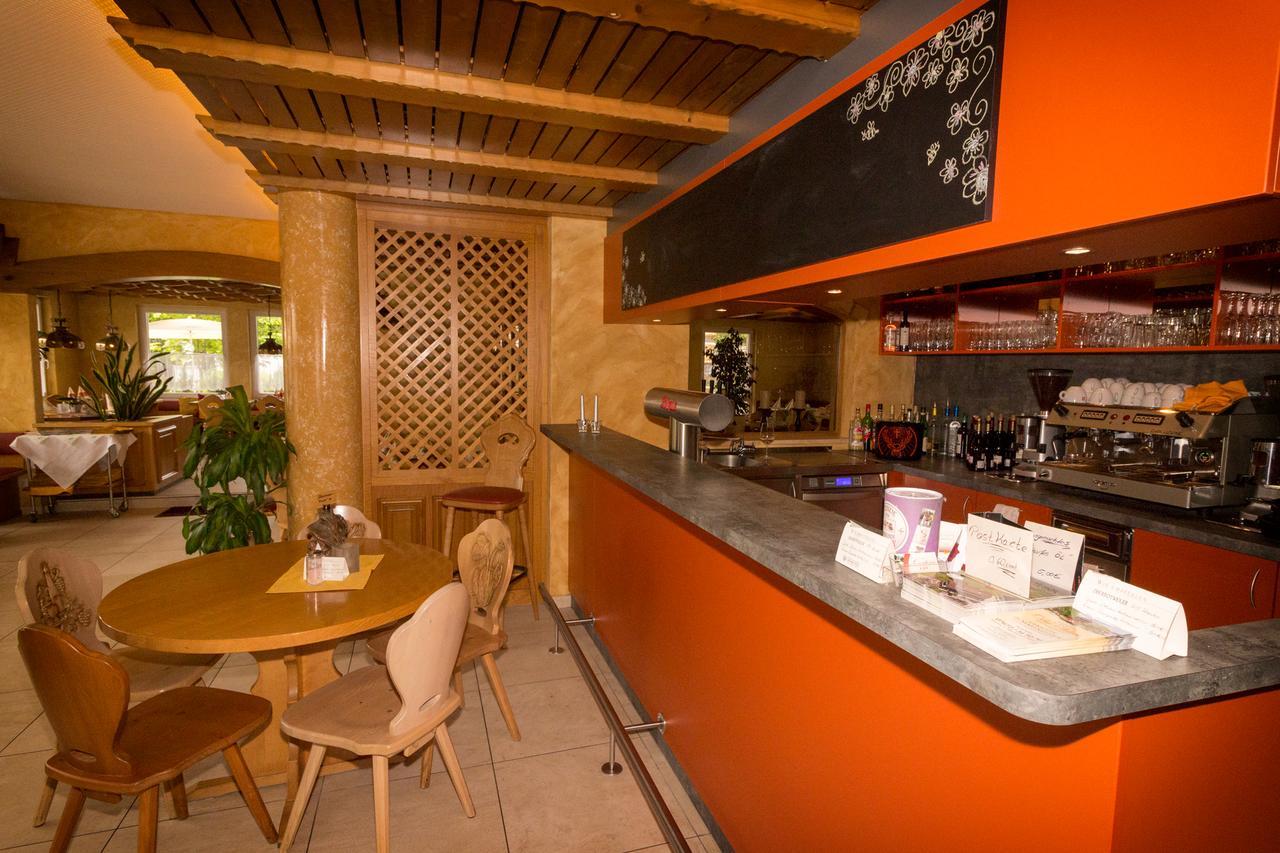 הוכנשוואנד Hotel Cortina מראה חיצוני תמונה