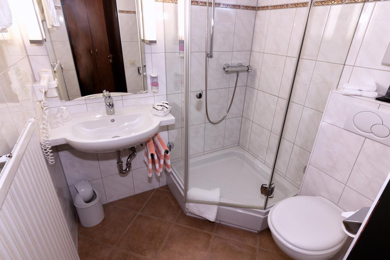 הוכנשוואנד Hotel Cortina מראה חיצוני תמונה